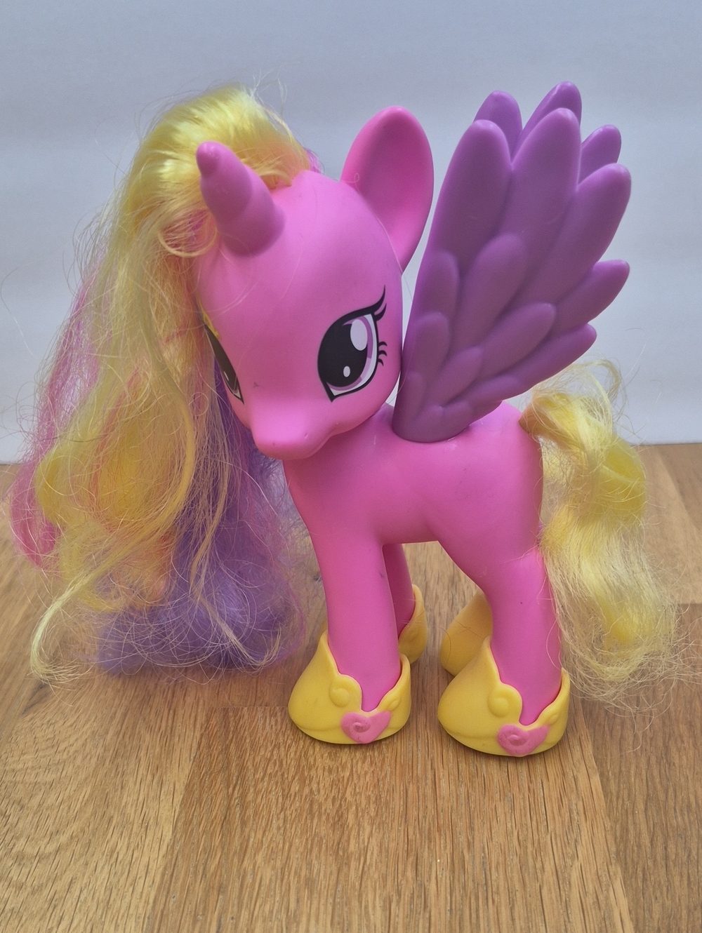 My Little Pony G4 Princess Cadence "6 (with removable shoes)
